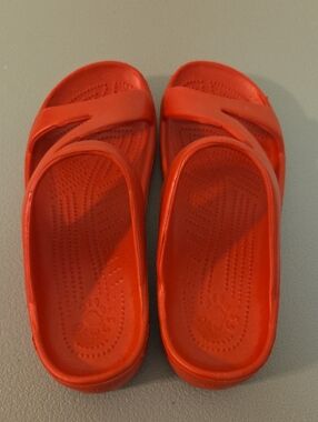 Dawgs Bright Red Slide Sandals